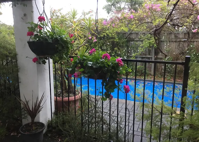 Aarn House B&B Airport Accommodation